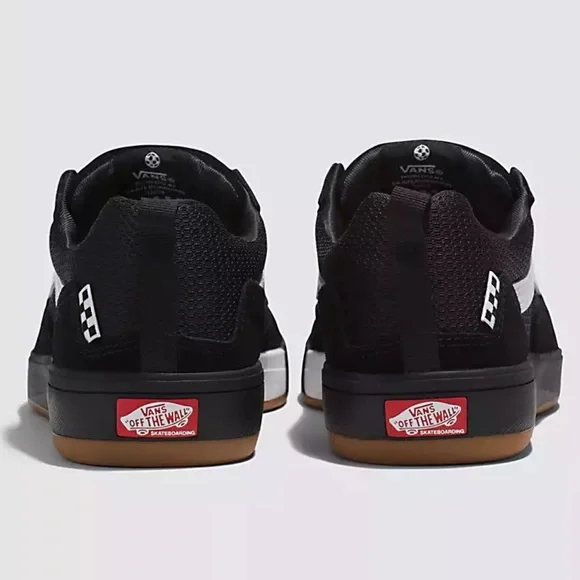 Vans Men’s ZahbaBlack/WhiteVN0007QQBA2Sneakers